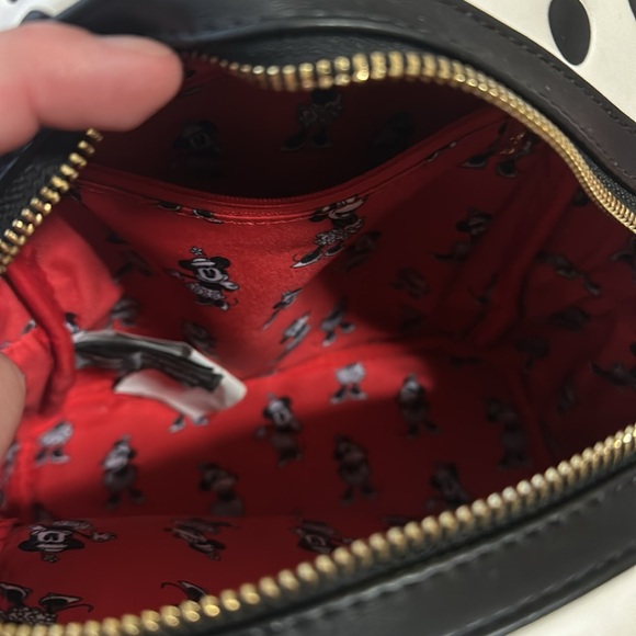 Disney Loungefly Minnie Mouse Backpack - Picture 4 of 7